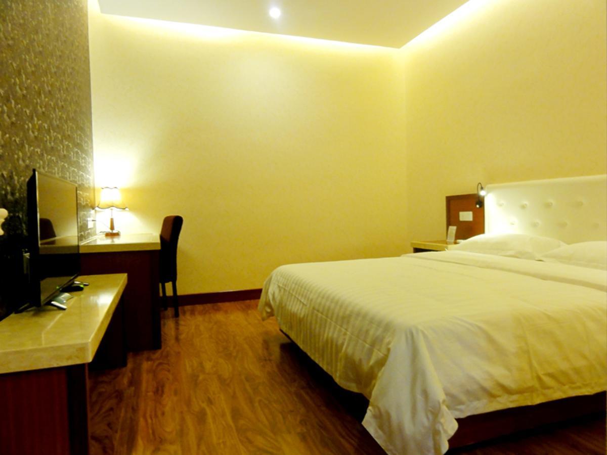 Hua Qi Kaiserdom Hotel Zhongshan Road St Michael'S Cathedral And Zhanqiao Pier Κινκντάο Εξωτερικό φωτογραφία