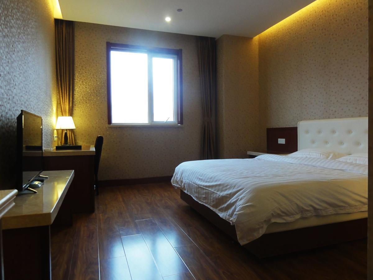 Hua Qi Kaiserdom Hotel Zhongshan Road St Michael'S Cathedral And Zhanqiao Pier Κινκντάο Εξωτερικό φωτογραφία