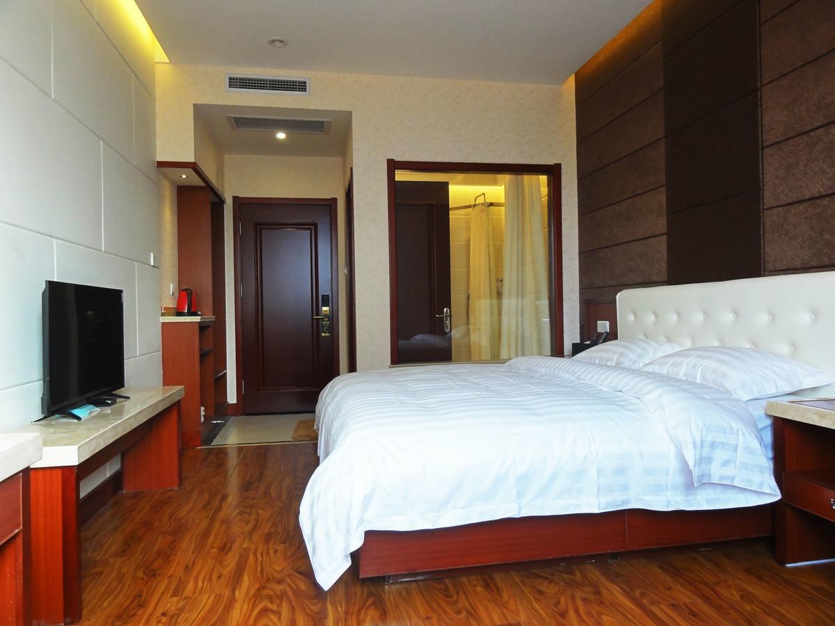 Hua Qi Kaiserdom Hotel Zhongshan Road St Michael'S Cathedral And Zhanqiao Pier Κινκντάο Εξωτερικό φωτογραφία